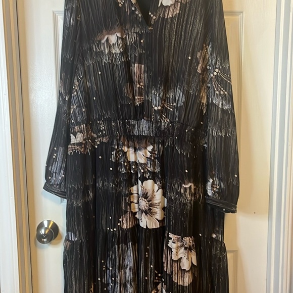 Black Pleated Maxi Dress with Notched Collar - Picture 1 of 5